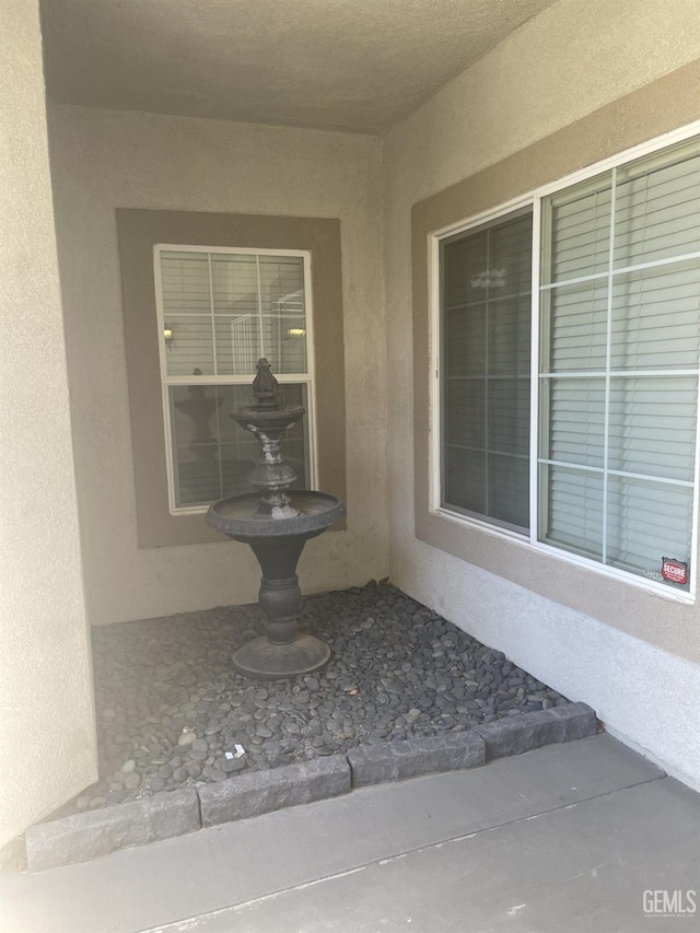 10931 Vista Del Valle Dr, Bakersfield, CA 93311 - entrance to property featuring stucco siding