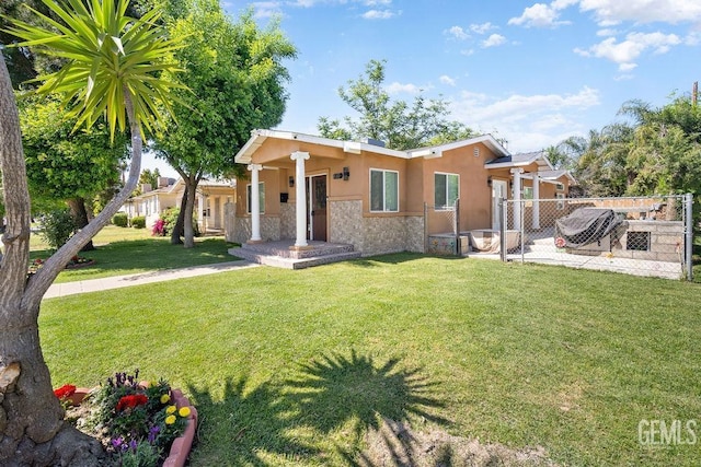 view of front of house with a front lawn