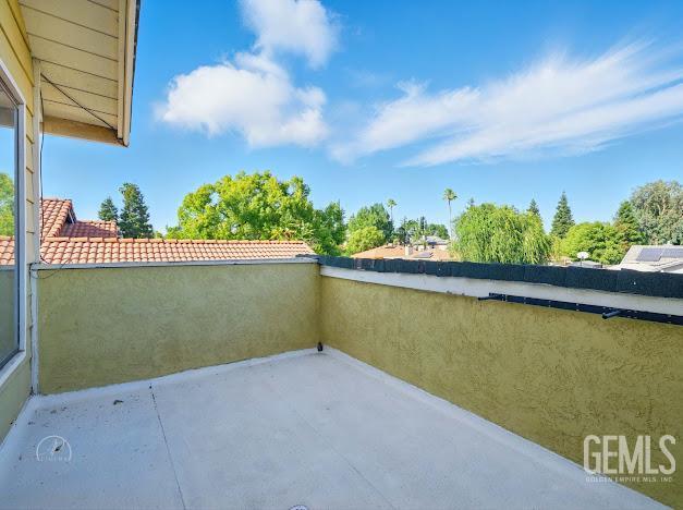3717 Alcott Dr, Bakersfield, CA 93311 - view of balcony