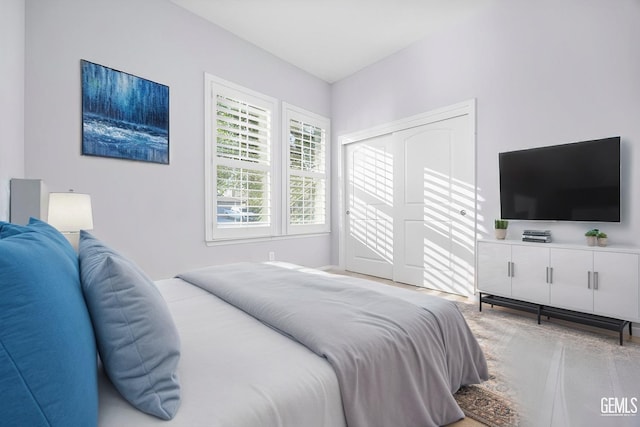 bedroom featuring a closet