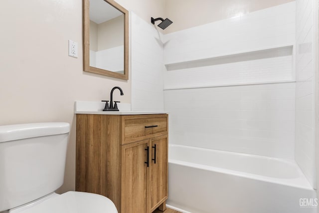 702 Wilson Ave, Bakersfield, CA 93308 - full bath featuring vanity and bathtub / shower combination