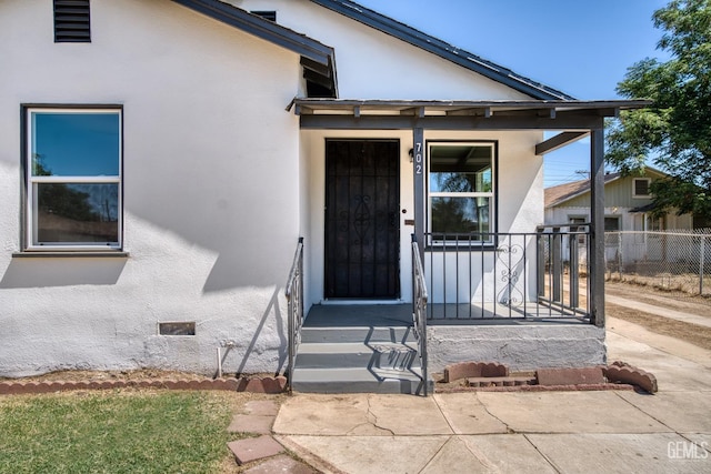 702 Wilson Ave, Bakersfield, CA 93308 - view of exterior entry with stucco siding