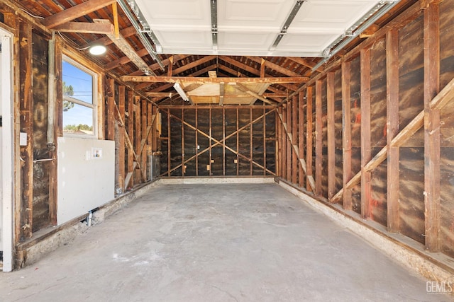 702 Wilson Ave, Bakersfield, CA 93308 - view of garage