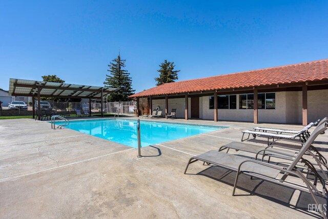 5928 Dyce Way, Bakersfield, CA 93306 - community pool with a patio area