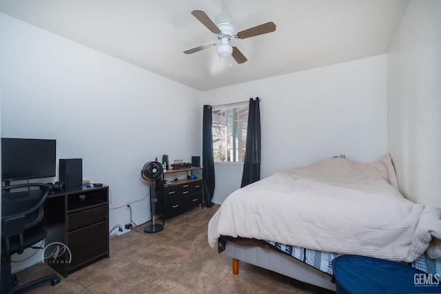 bedroom featuring ceiling fan