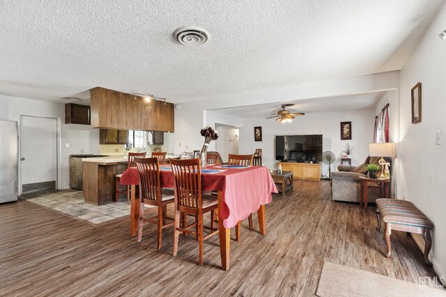 2304 Bladen St, Bakersfield, CA 93309 - photo 10