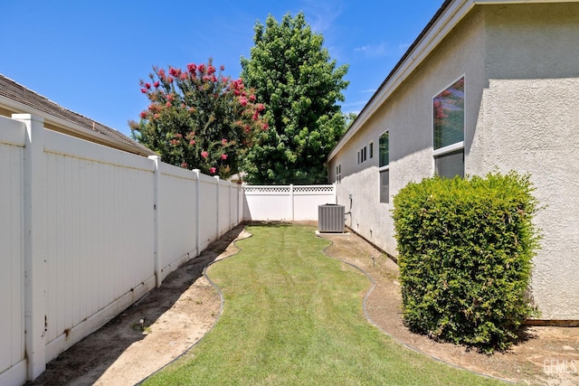 11901 Kimelford Dr, Bakersfield, CA 93312 - view of fenced backyard
