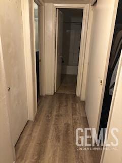 2529 Pinon Springs Circle W, Bakersfield, CA 93309 - hallway with wood finished floors