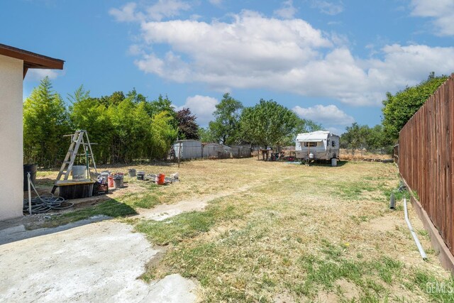 438 Cedar Ave, Earlimart, CA 93219 - view of yard with fence