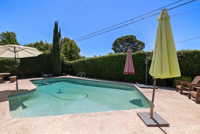 601 Vista Verde Way, Bakersfield, CA 93309 - view of pool with a patio area and a diving board