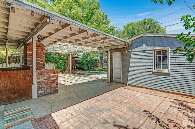 120 Pacific St, Bakersfield, CA 93305 - view of patio / terrace