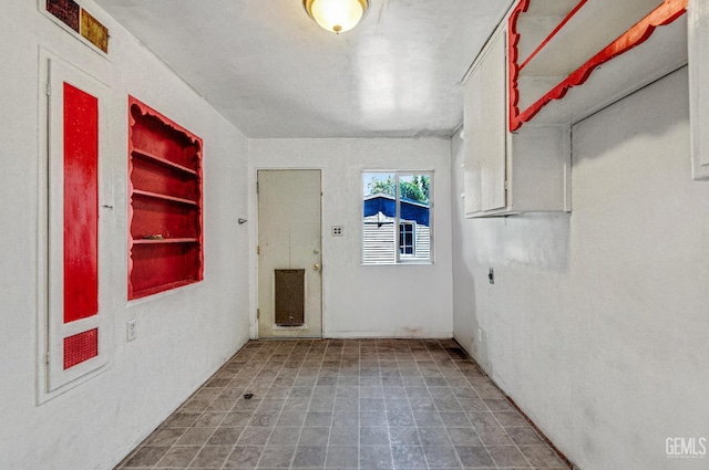 120 Pacific St, Bakersfield, CA 93305 - unfurnished room with built in shelves
