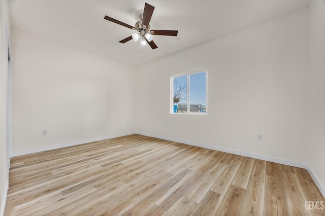 30717 Paseo De Pico, Shafter, CA 93263 - unfurnished room with light wood finished floors and ceiling fan