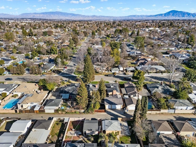 bird's eye view featuring a mountain view