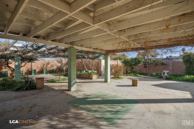 view of property's community featuring a patio area