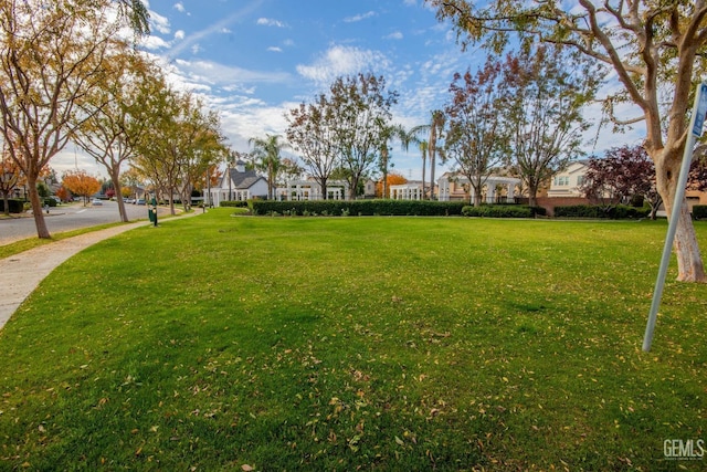 view of yard featuring a residential view