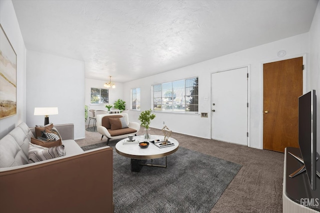 3201 Pomona St, Bakersfield, CA 93305 - carpeted living area with a chandelier