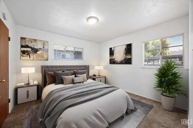 3201 Pomona St, Bakersfield, CA 93305 - bedroom with carpet flooring and baseboards