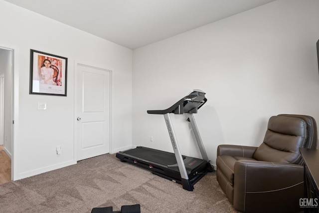 713 Winooski Ct, Bakersfield, CA 93314 - exercise area with carpet flooring and baseboards