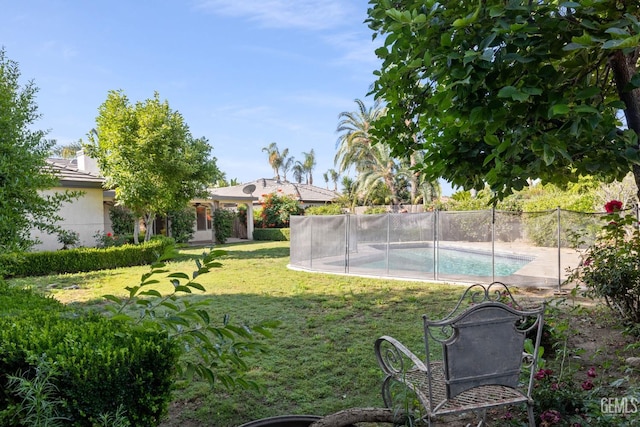 631 Faversham Way, Bakersfield, CA 93311 - view of yard with an outdoor pool