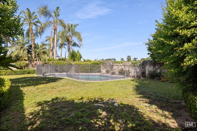 631 Faversham Way, Bakersfield, CA 93311 - view of yard