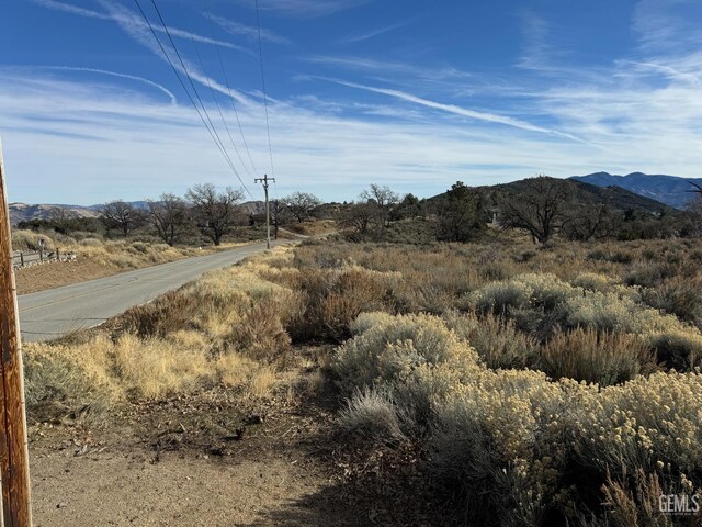 26400 Jacaranda Dr, Tehachapi, CA 93561