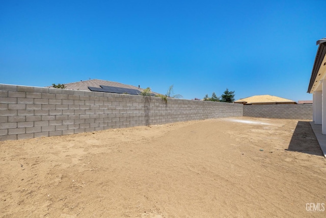 8708 Tamburlane Ct, Bakersfield, CA 93314 - view of fenced backyard
