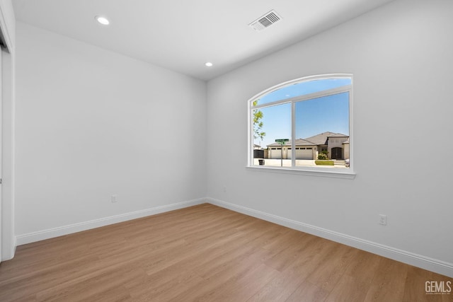 8708 Tamburlane Ct, Bakersfield, CA 93314 - empty room featuring light wood-style floors and recessed lighting