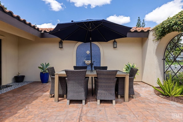 401 Via Carisma, Bakersfield, CA 93309 - view of patio / terrace featuring outdoor dining area