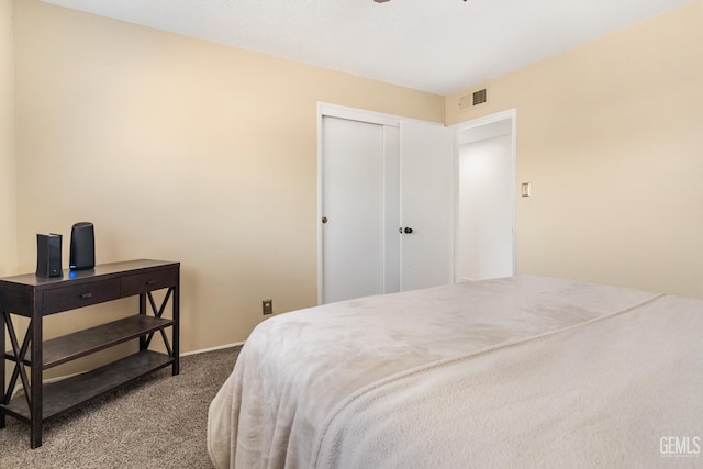 6101 Crestmore St, Bakersfield, CA 93308 - bedroom featuring carpet and a closet