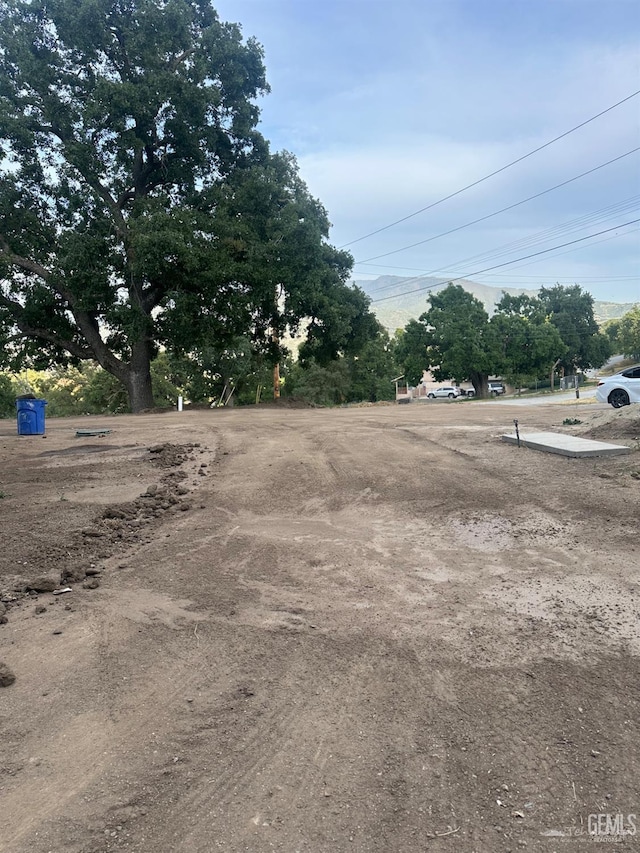 18671 Buckeye Pl, Tehachapi, CA 93561 - view of yard
