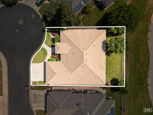 9005 Via Lugano, Bakersfield, CA 93312 - aerial view of property and surrounding area with property parcel outlined