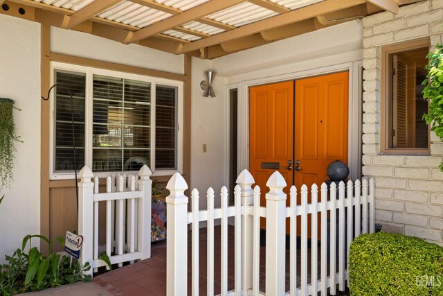 2924 Elm St, Bakersfield, CA 93301 - view of exterior entry featuring stucco siding