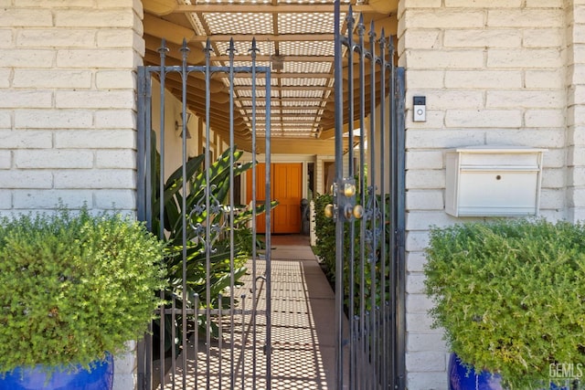 2924 Elm St, Bakersfield, CA 93301 - property entrance featuring a gate