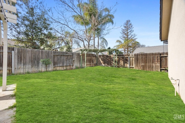 11011 Southwales Ct, Bakersfield, CA 93312 - view of yard with a fenced backyard