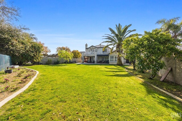 8628 Sandpines Dr, Bakersfield, CA 93312 - view of yard