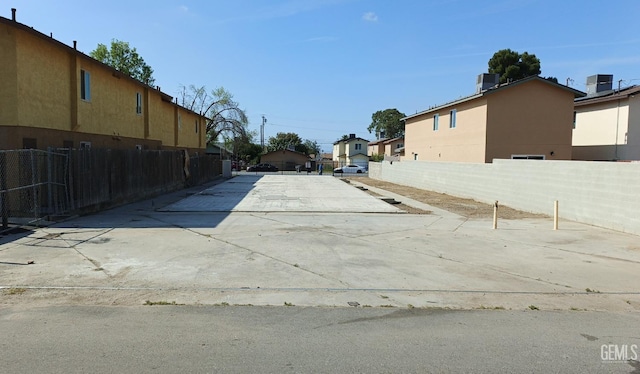 1414 Monterey St, Bakersfield, CA 93305