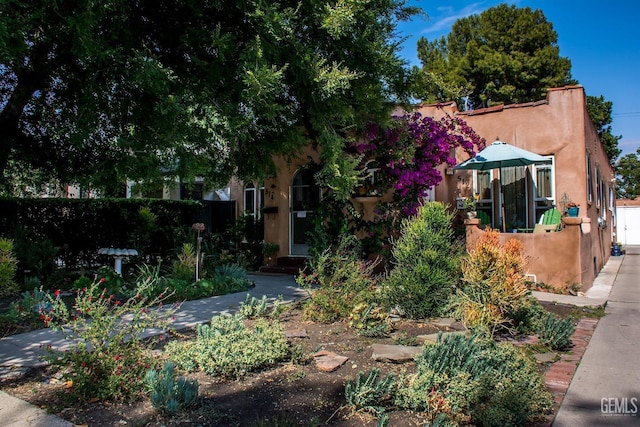 512 N Harper Ave, Los Angeles, CA 90048 - view of front of house with stucco siding