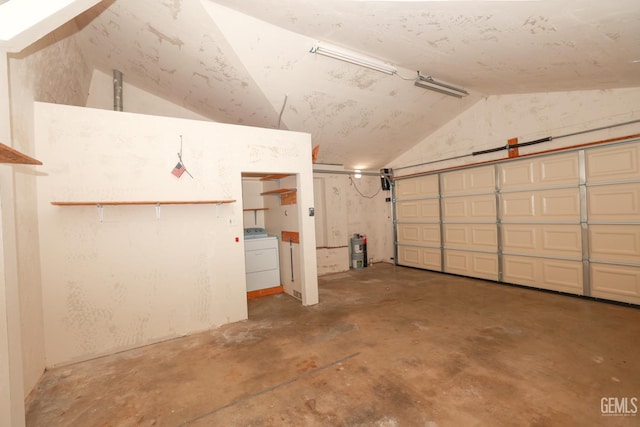 garage with washer / clothes dryer