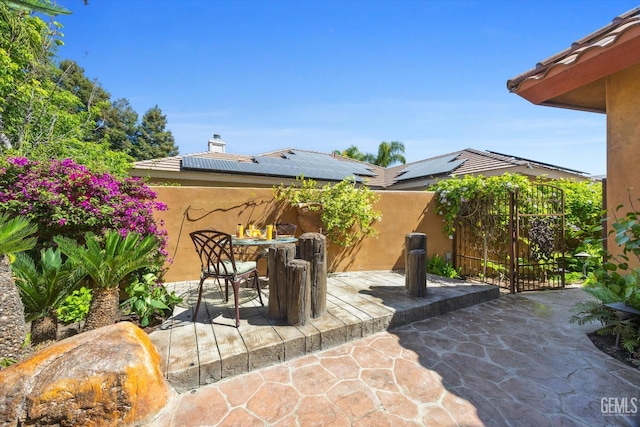 4905 Islands Dr, Bakersfield, CA 93312 - view of patio / terrace