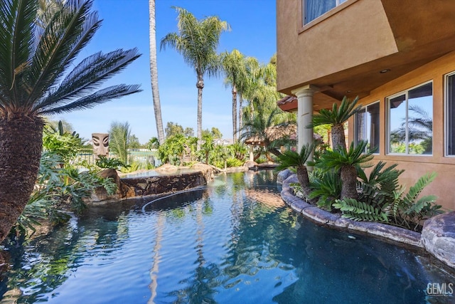 4905 Islands Dr, Bakersfield, CA 93312 - water view with a garden pond