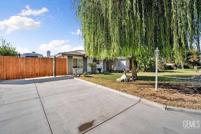 view of front of home with a front yard