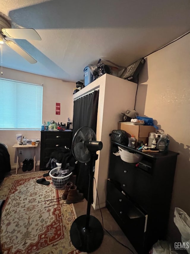 bedroom featuring ceiling fan