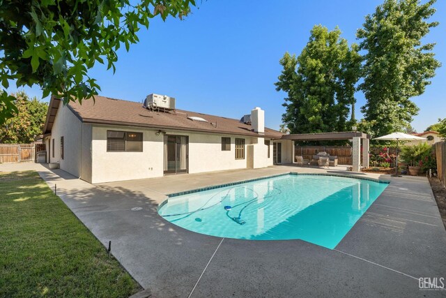 2700 Hoad Ln, Bakersfield, CA 93309 - view of pool featuring a patio area and a fenced backyard