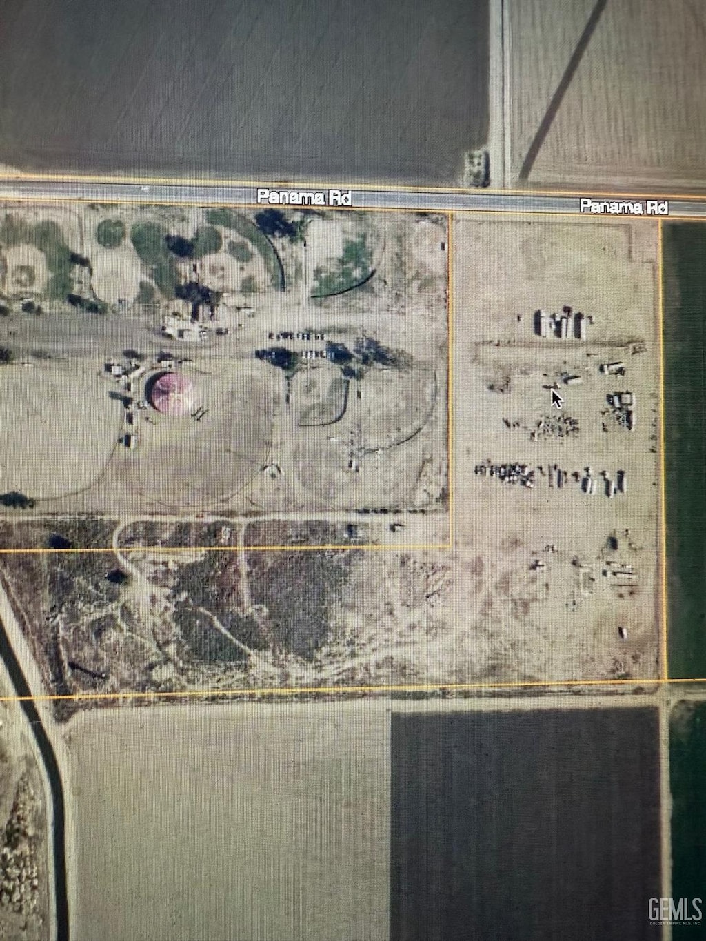 2123 E Panama Rd, Bakersfield, CA 93307