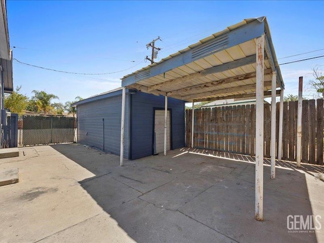 801 Fillmore St, Taft, CA 93268 - view of car parking