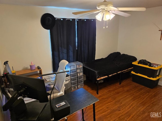 10302 Willow Bend Ct, Bakersfield, CA 93312 - bedroom with wood finished floors and a ceiling fan