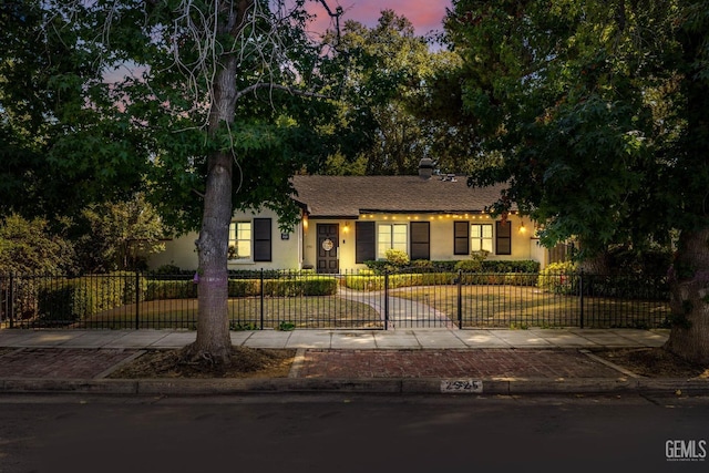 view of front of property