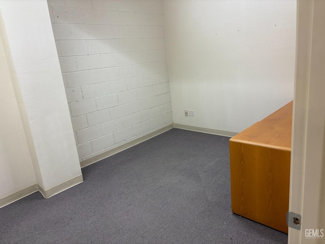 267 Cedar Ave, Earlimart, CA 93219 - unfurnished room featuring dark carpet and baseboards