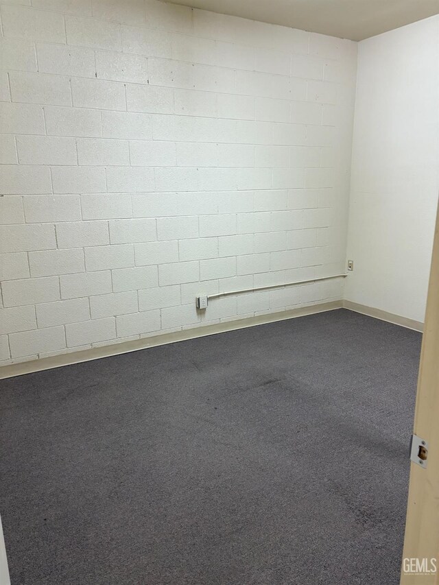 267 Cedar Ave, Earlimart, CA 93219 - empty room with baseboards and carpet